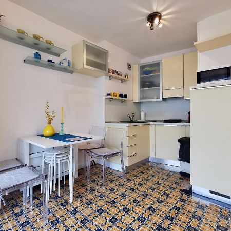 Studio Royal Lux By Booking Guys Apartment Nice Exterior photo