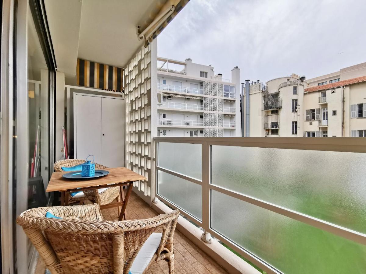 Studio Royal Lux By Booking Guys Apartment Nice Exterior photo